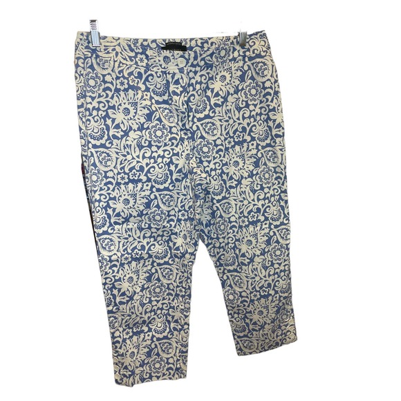 *Talbots The Perfect Skimmer Cropped Jeans White & Blue Floral Size 10 Mi… - Picture 1 of 6
